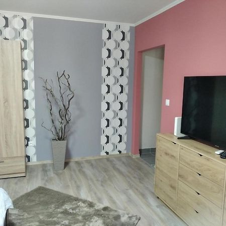 Tatabánya Újvárosi lakás Exterior foto