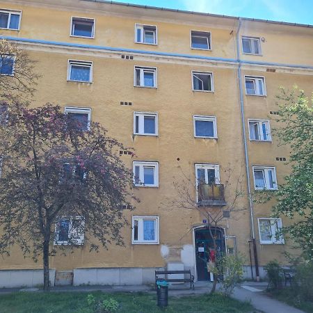 Tatabánya Újvárosi lakás Exterior foto