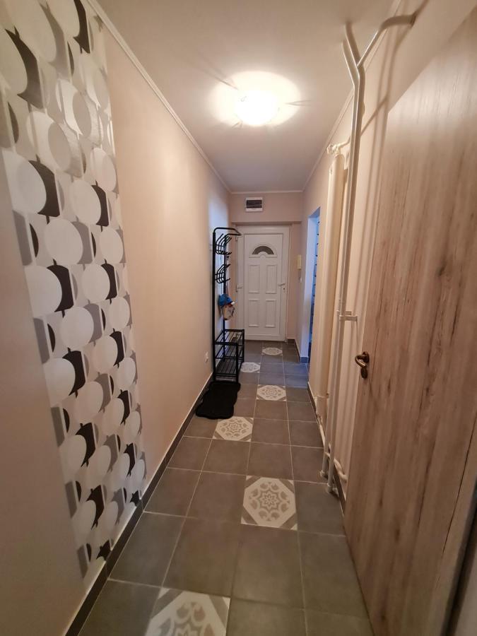 Tatabánya Újvárosi lakás Exterior foto